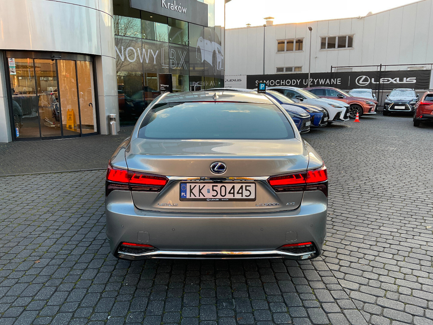 Lexus LS