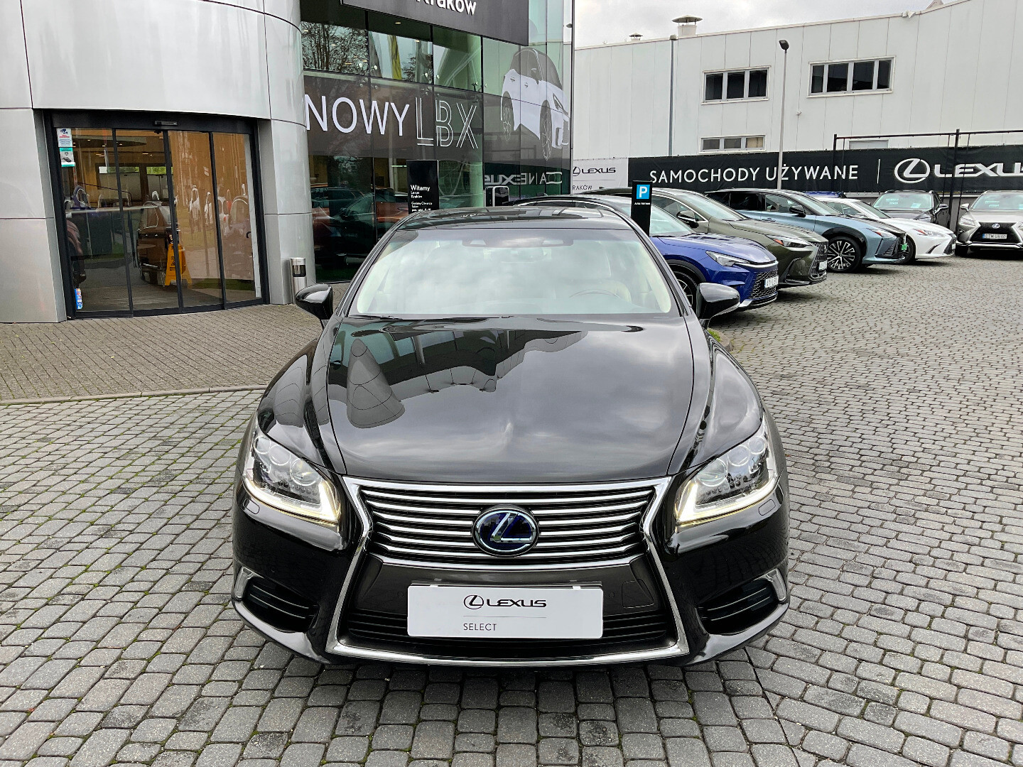 Lexus LS