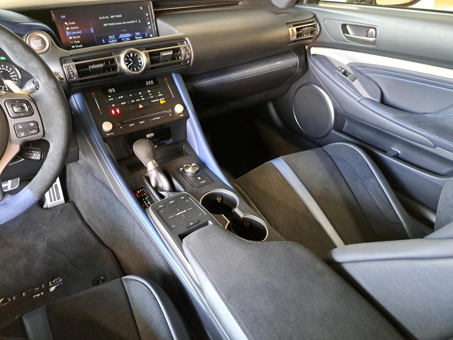 Lexus RC