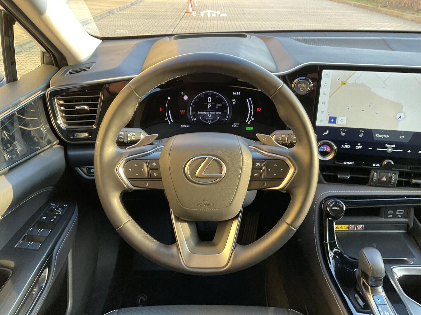 Lexus NX