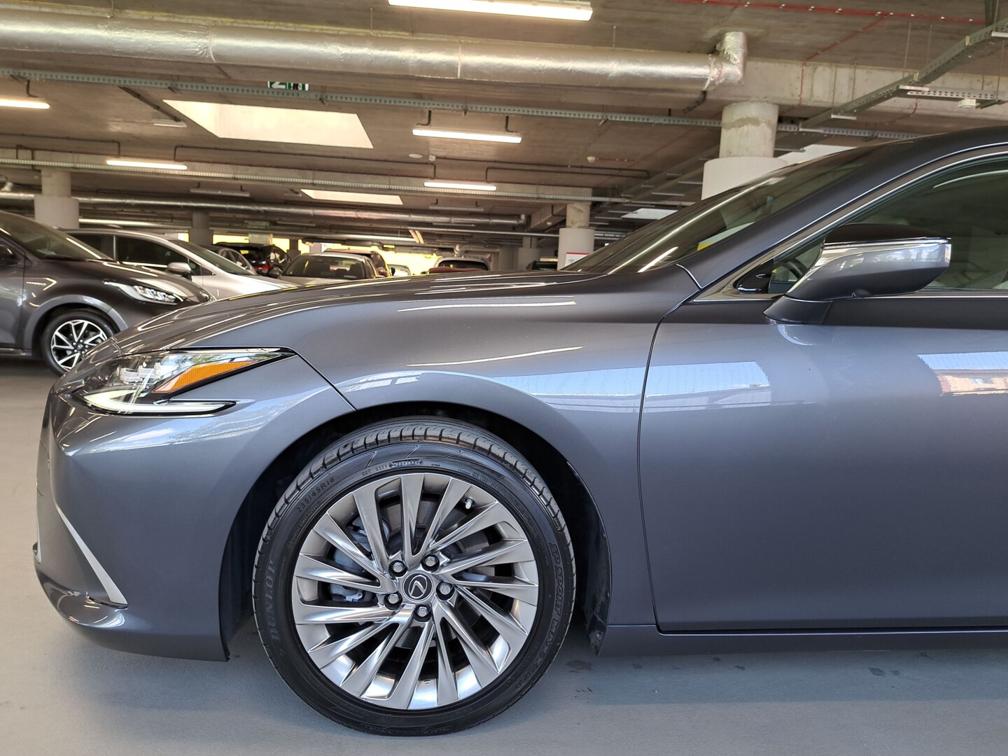 Lexus ES