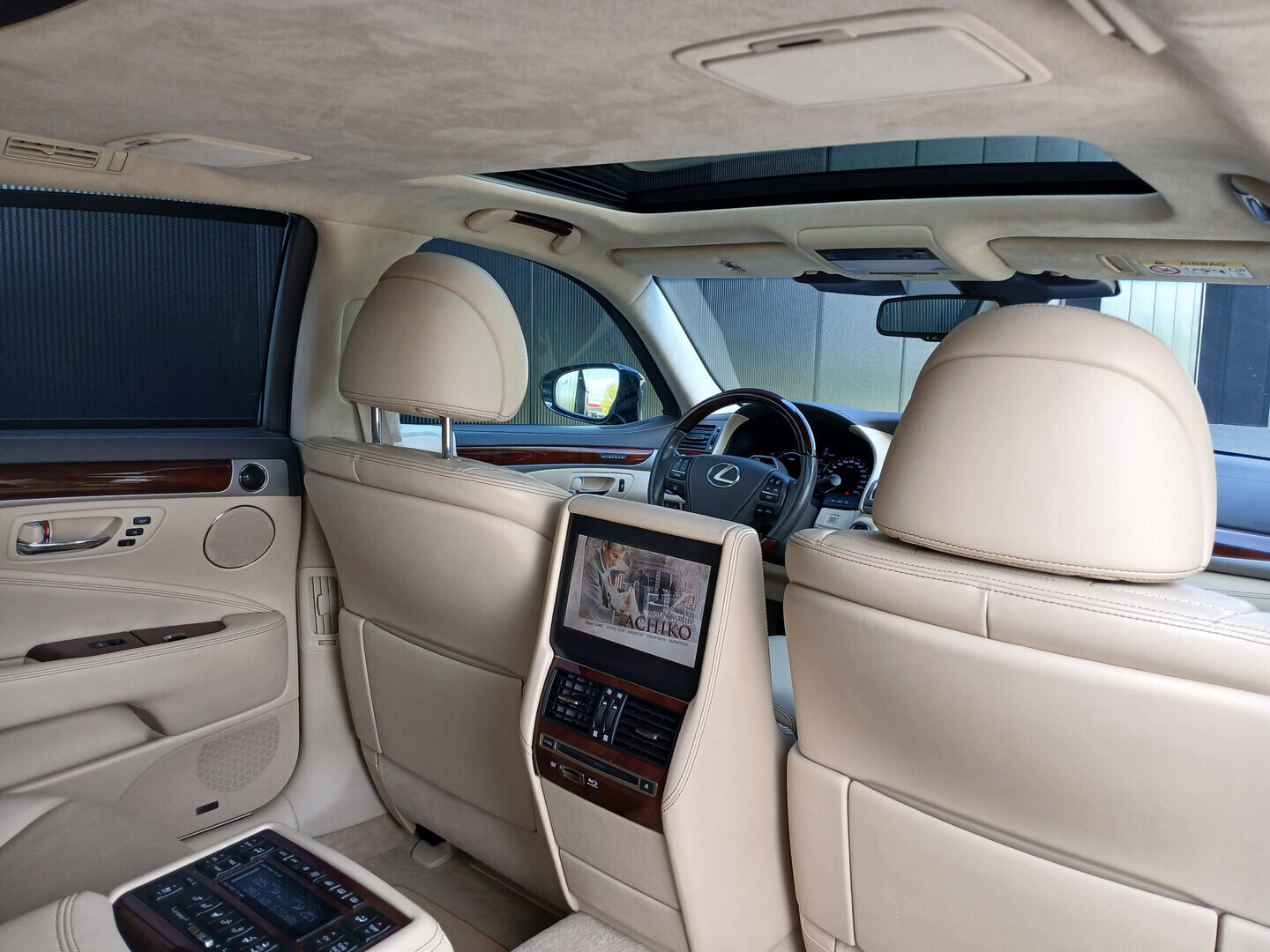 Lexus LS
