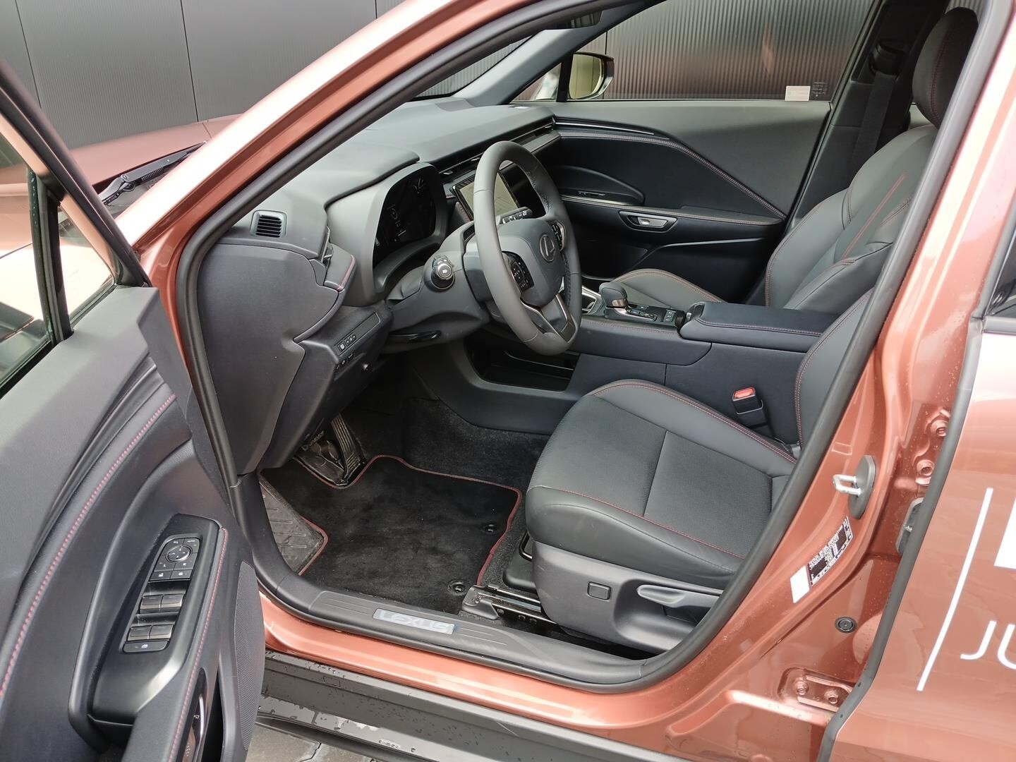Lexus LBX