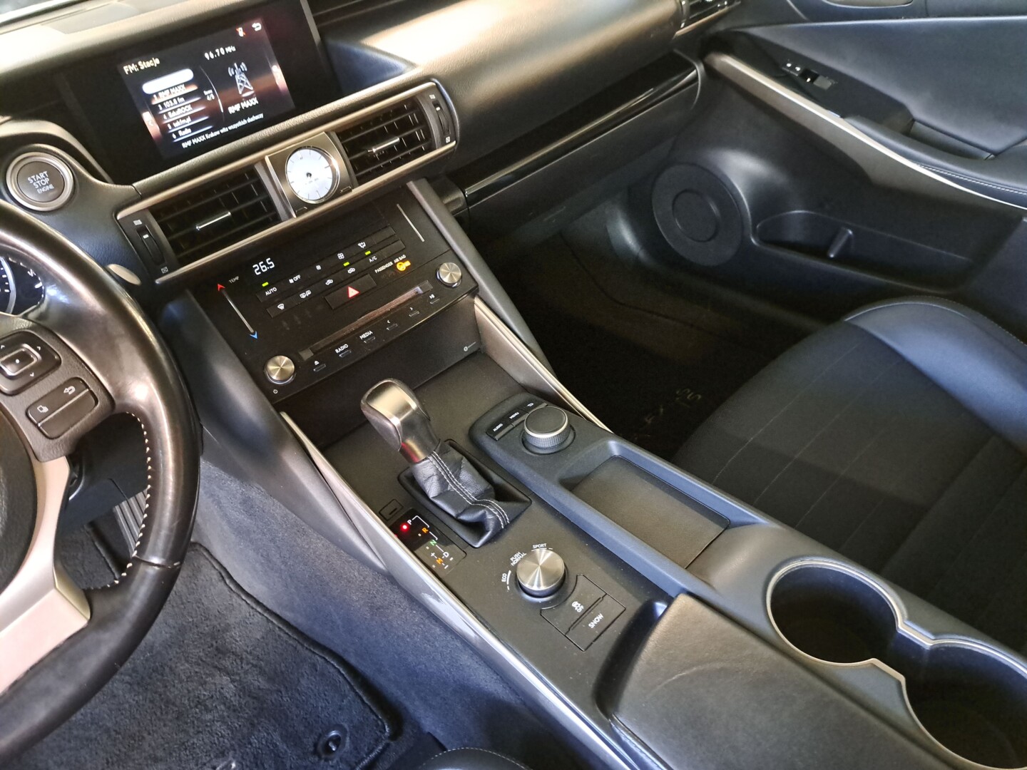 Lexus IS