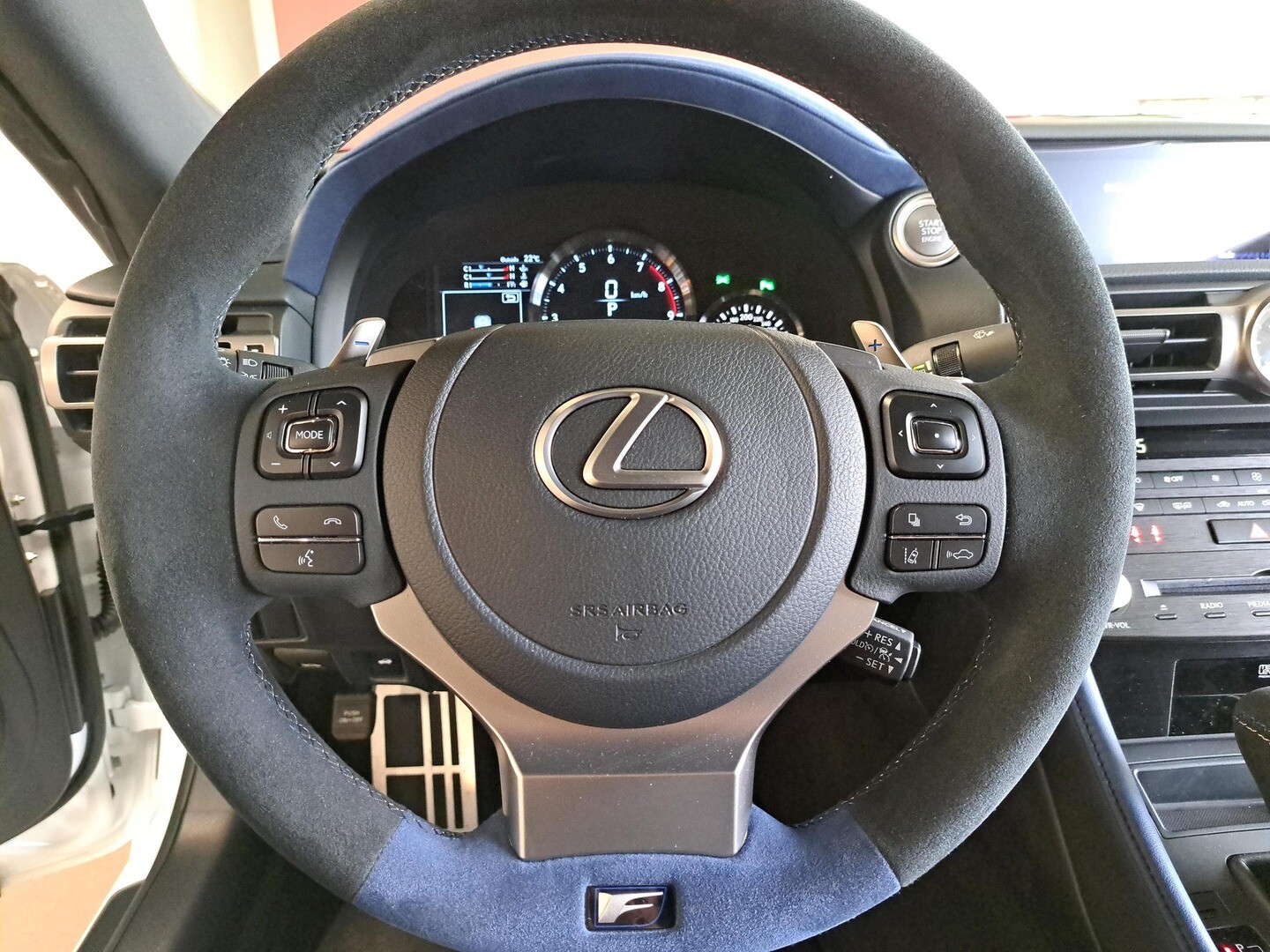 Lexus RC