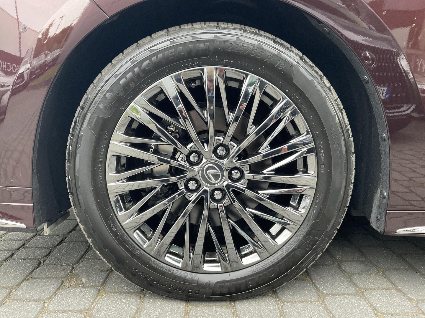 Lexus LM