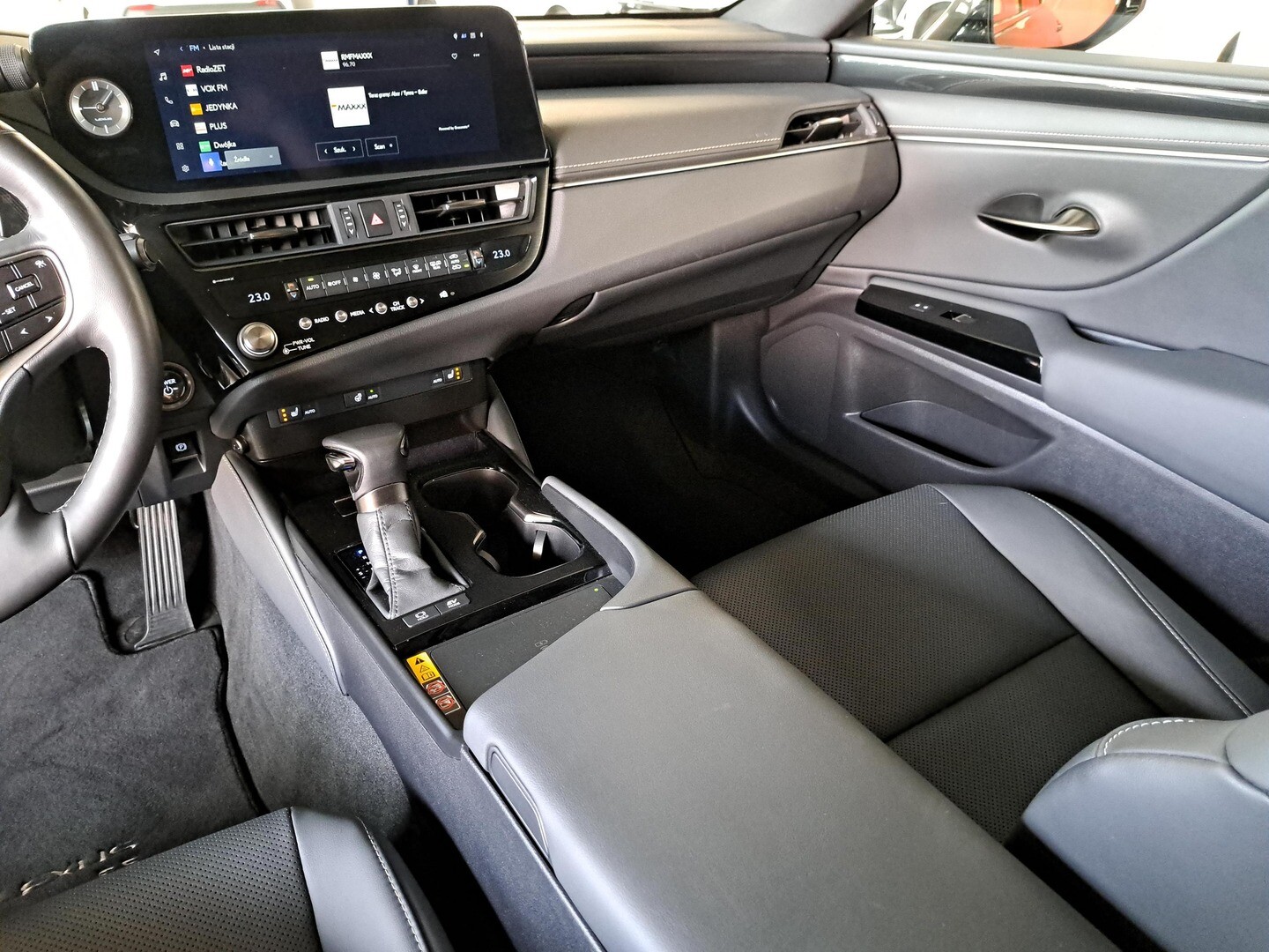 Lexus ES