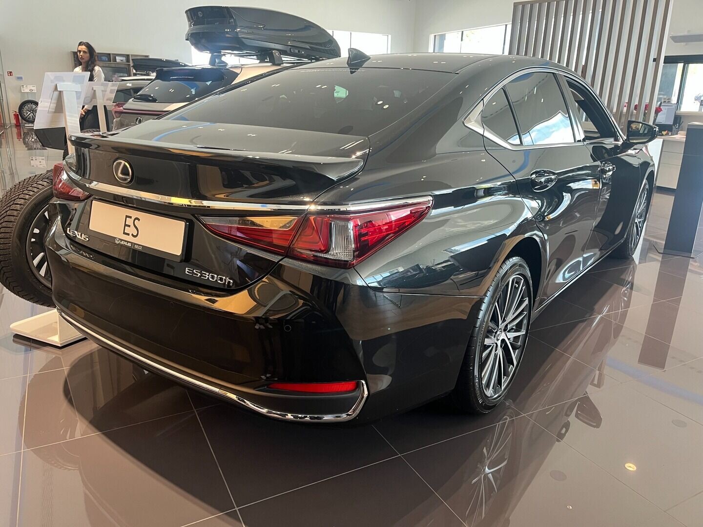 Lexus ES