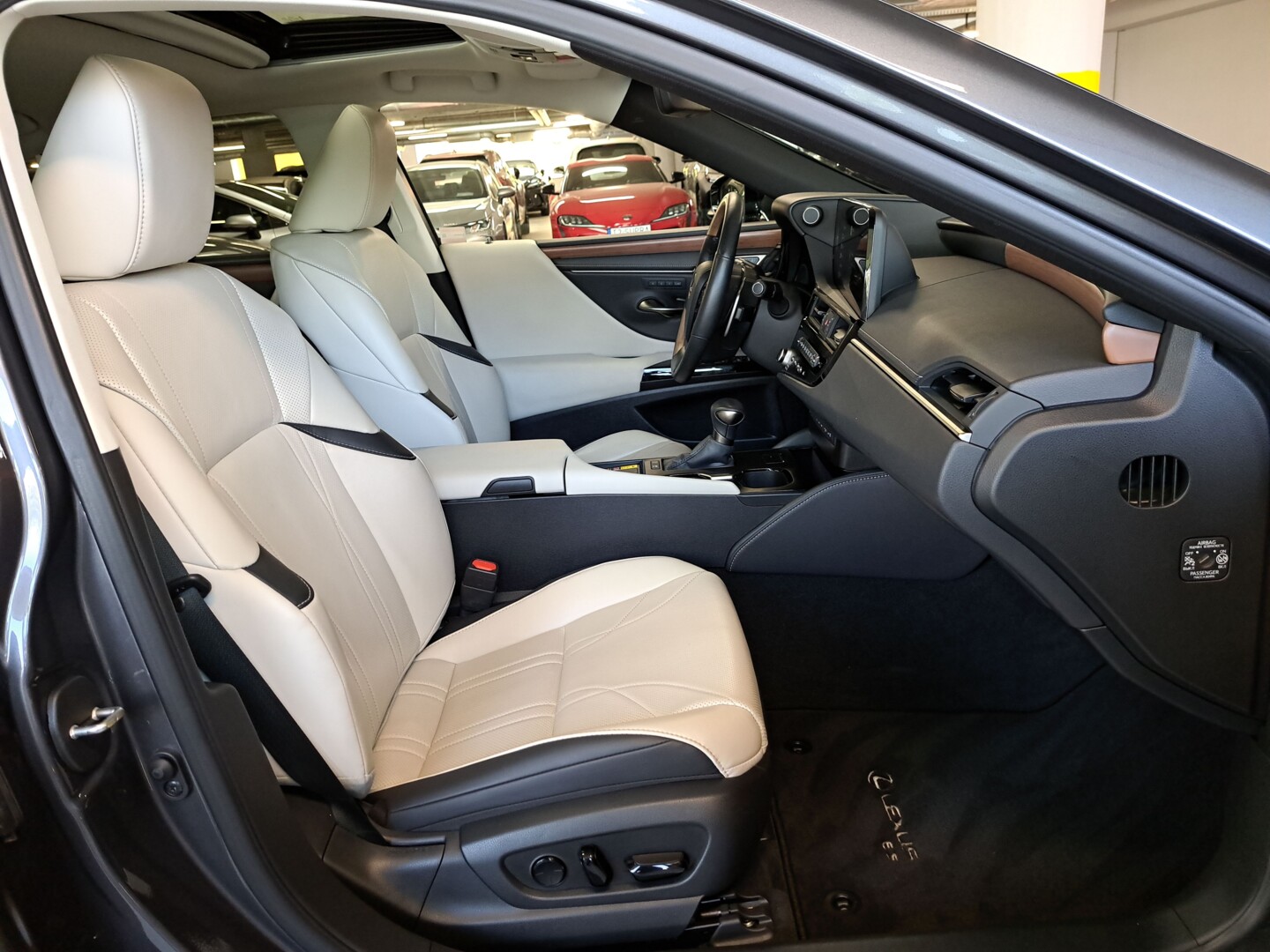 Lexus ES