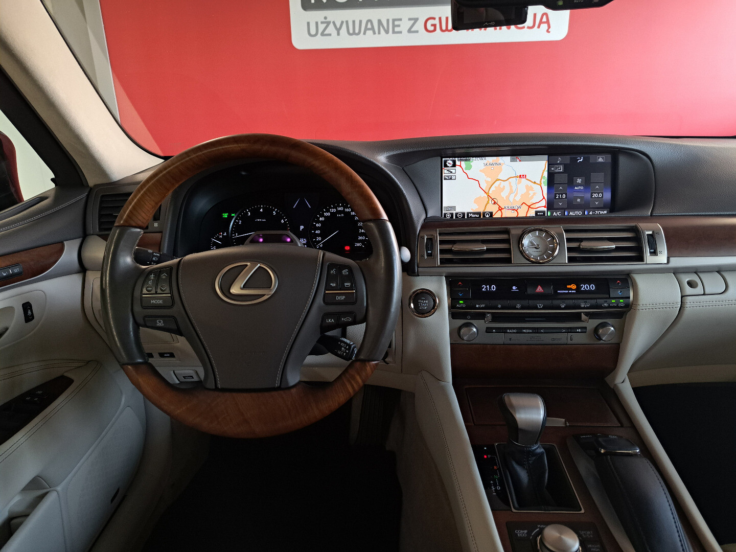 Lexus LS