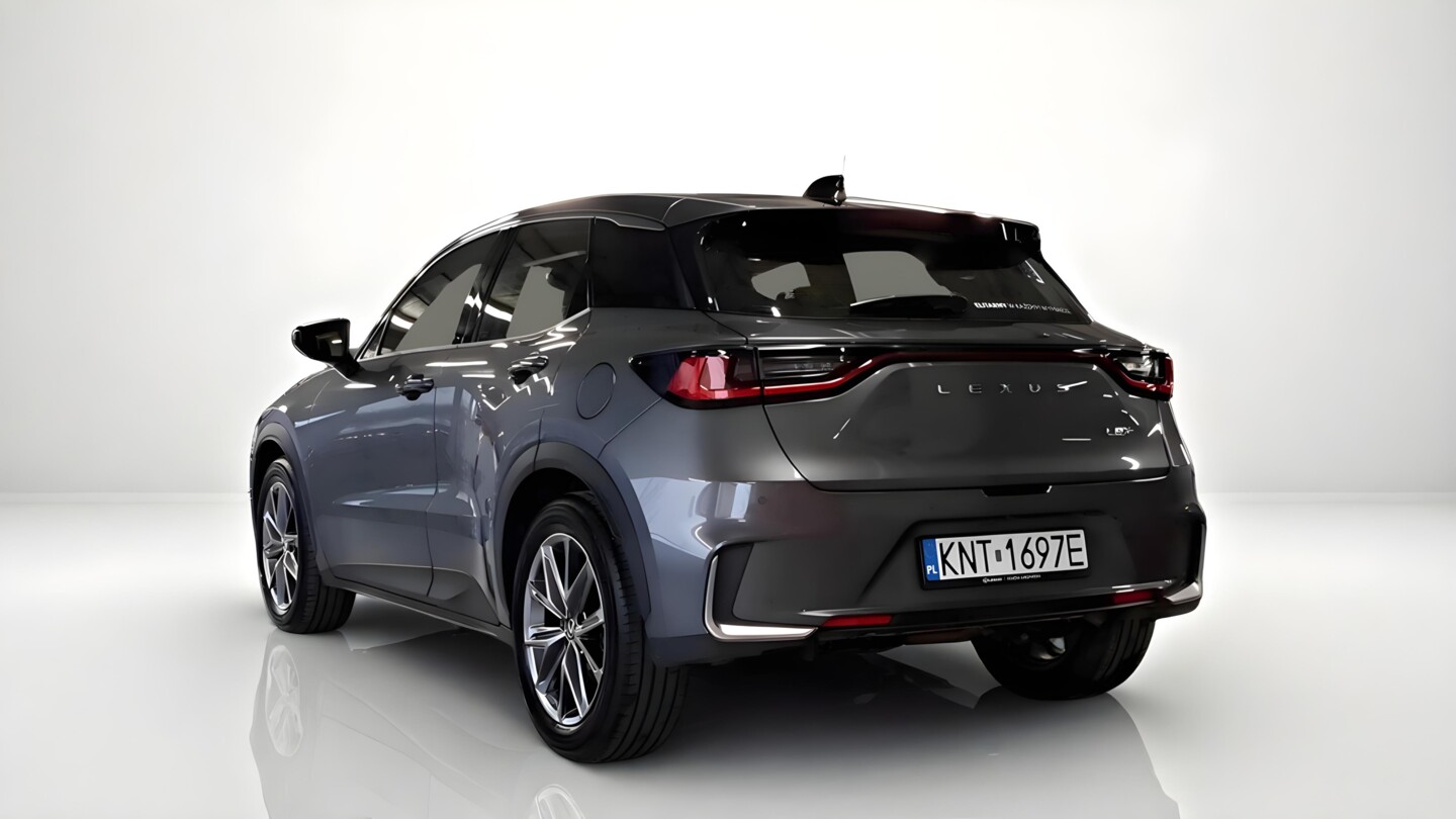 Lexus LBX