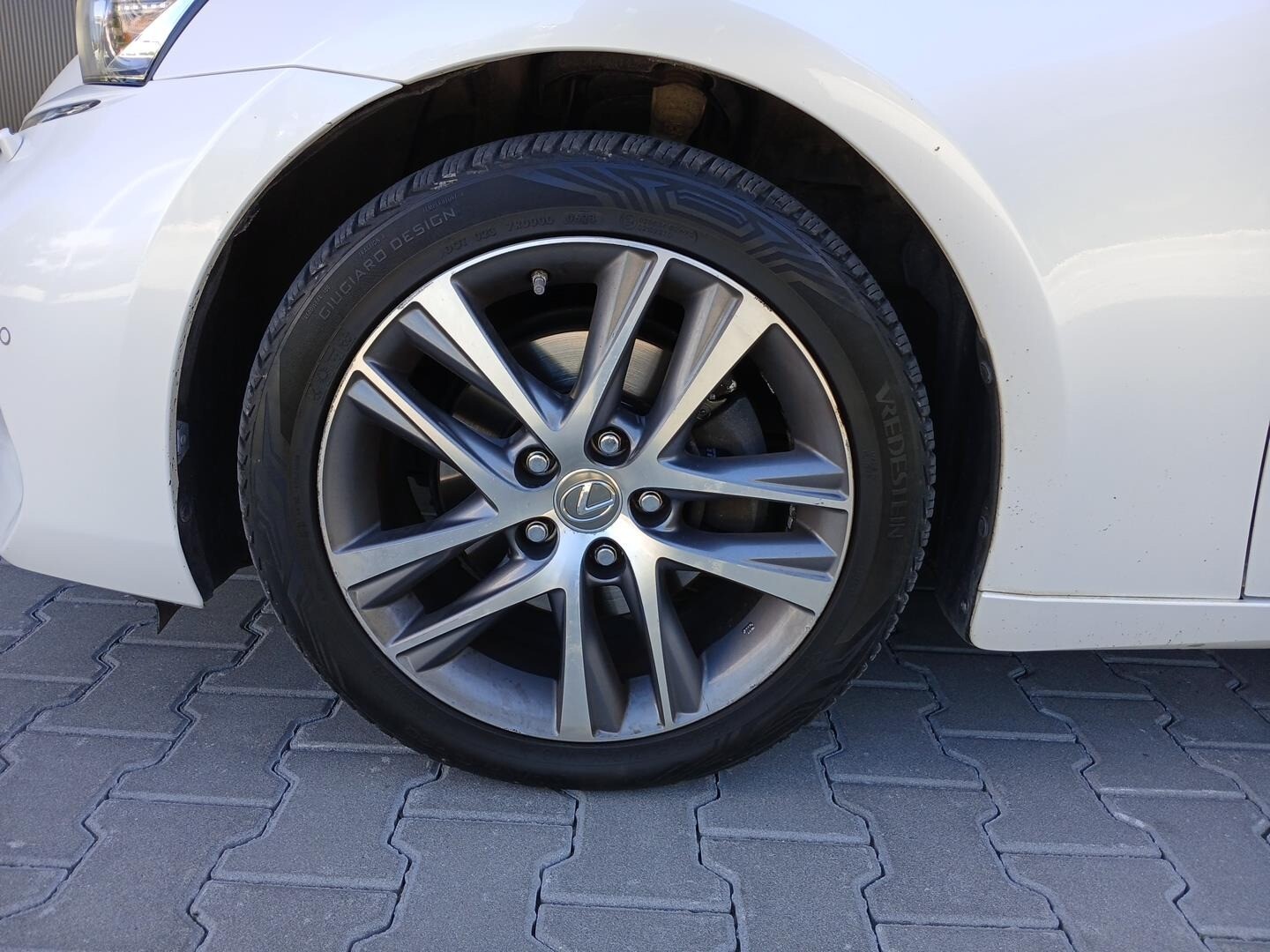 Lexus IS