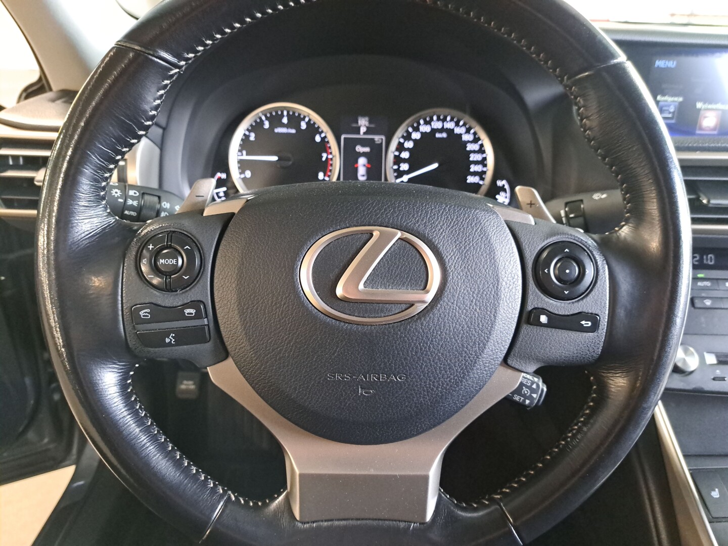 Lexus IS