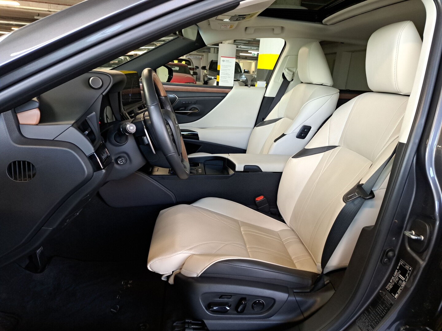 Lexus ES