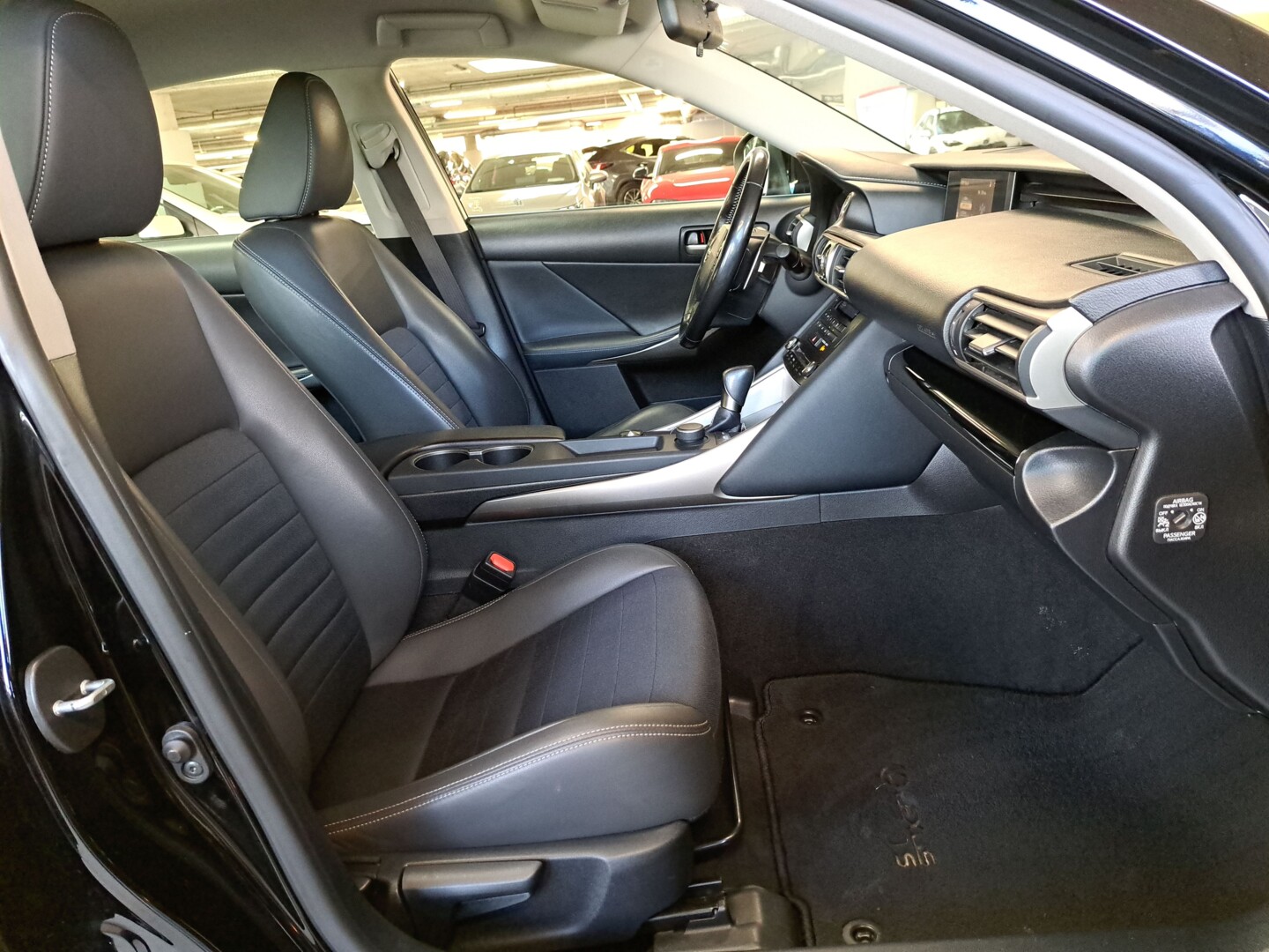 Lexus IS