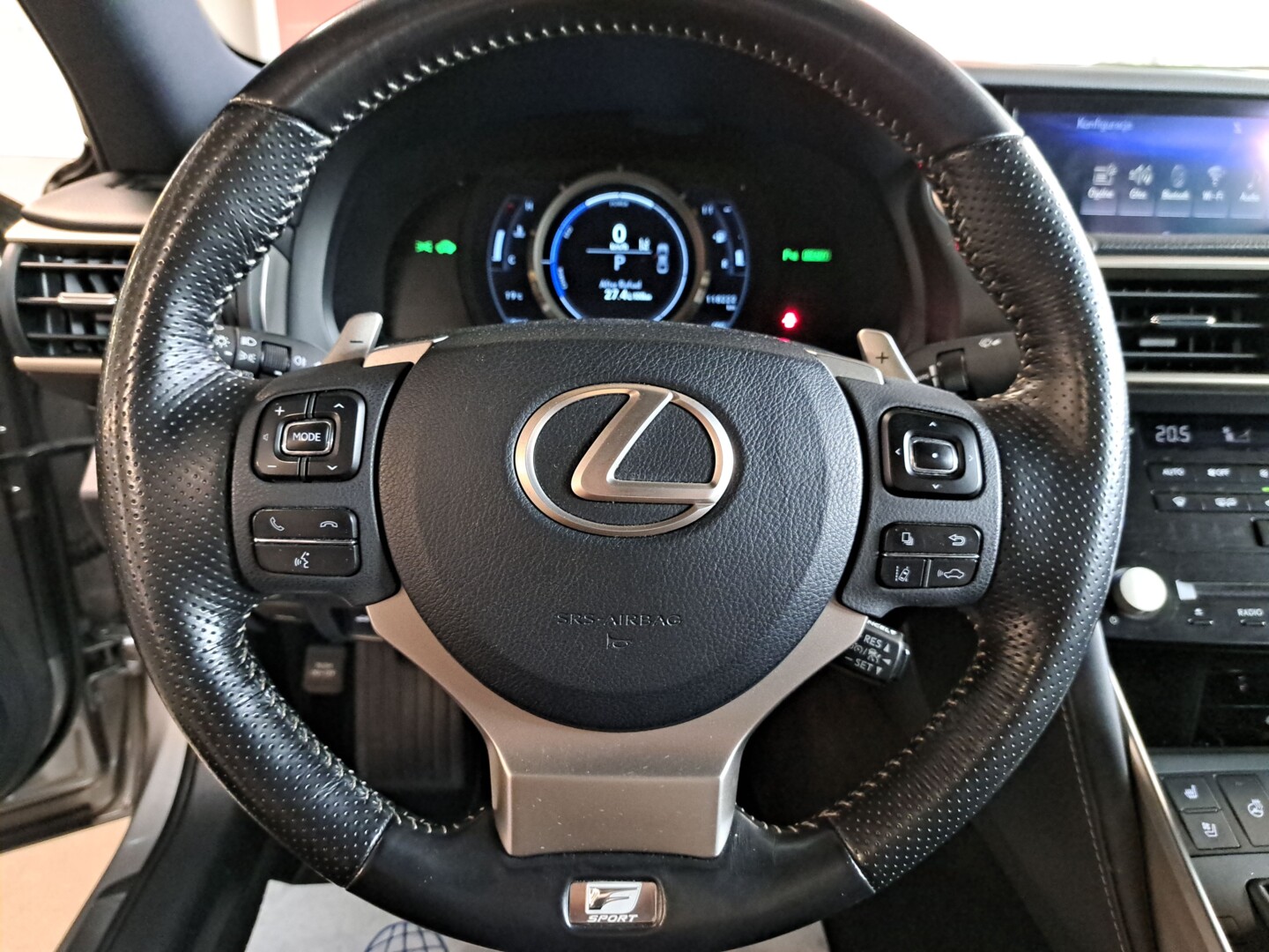 Lexus IS