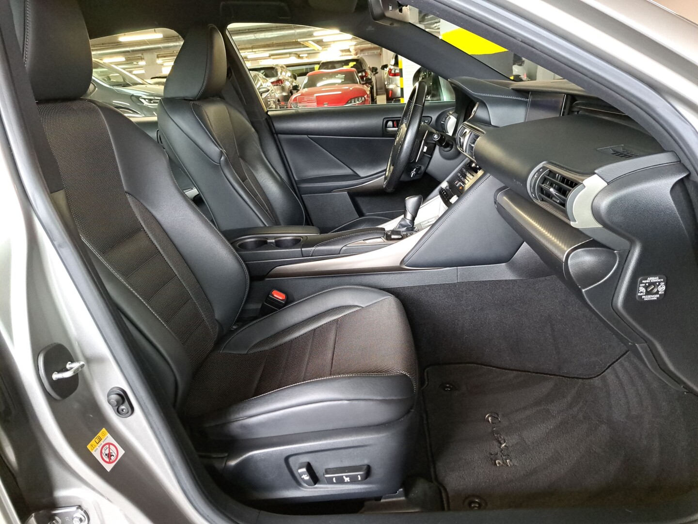 Lexus IS