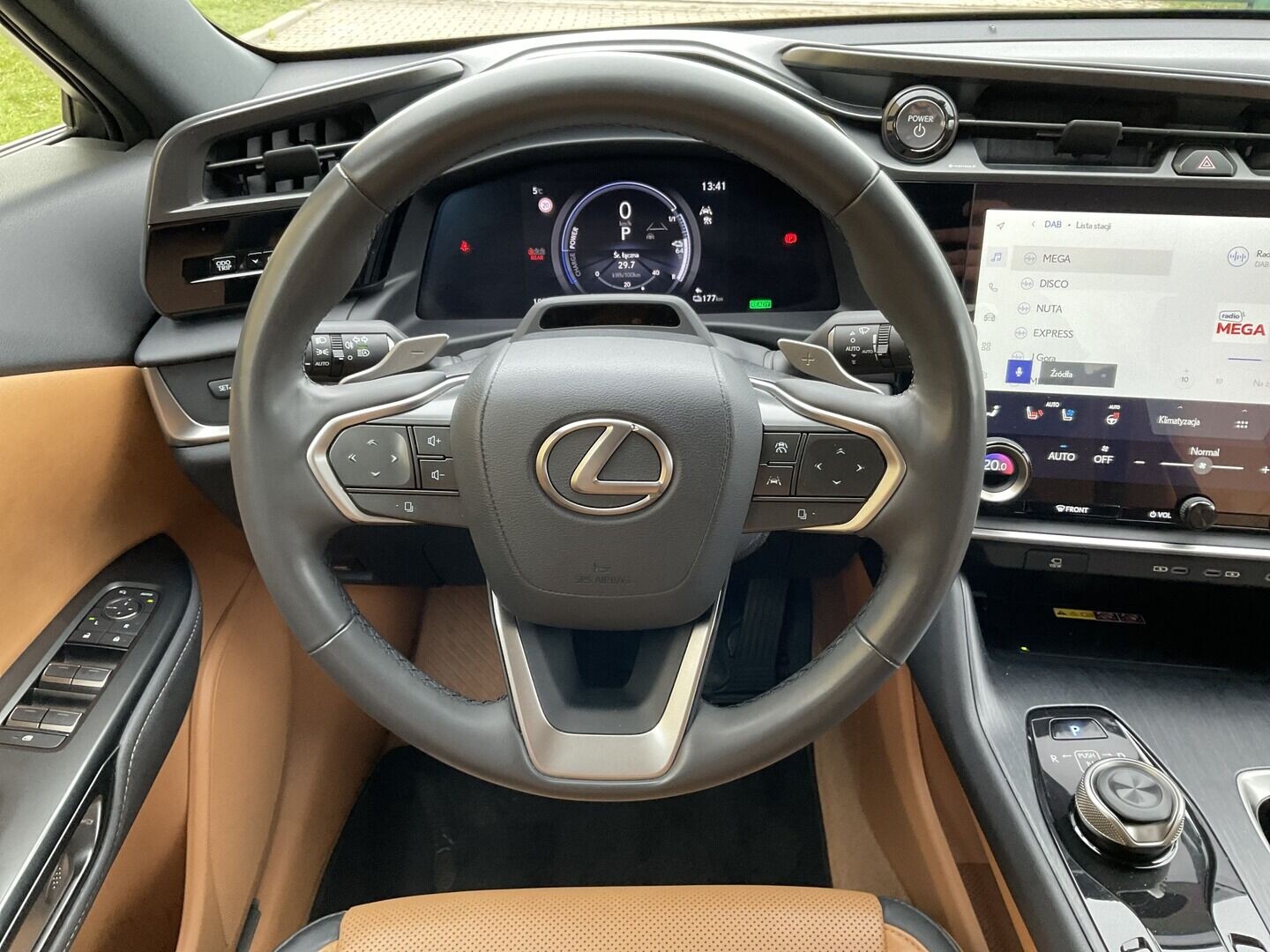 Lexus RZ