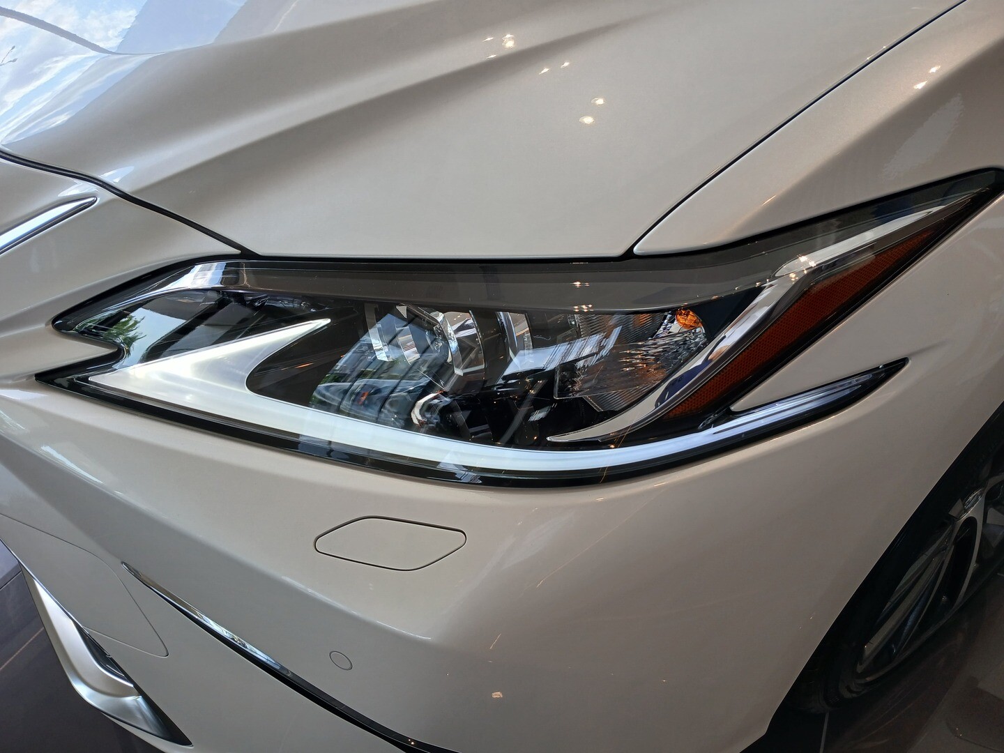 Lexus ES