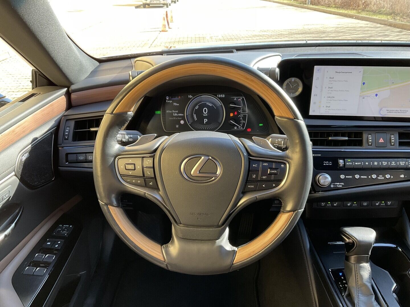 Lexus ES