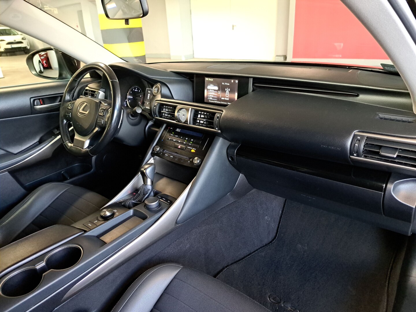 Lexus IS