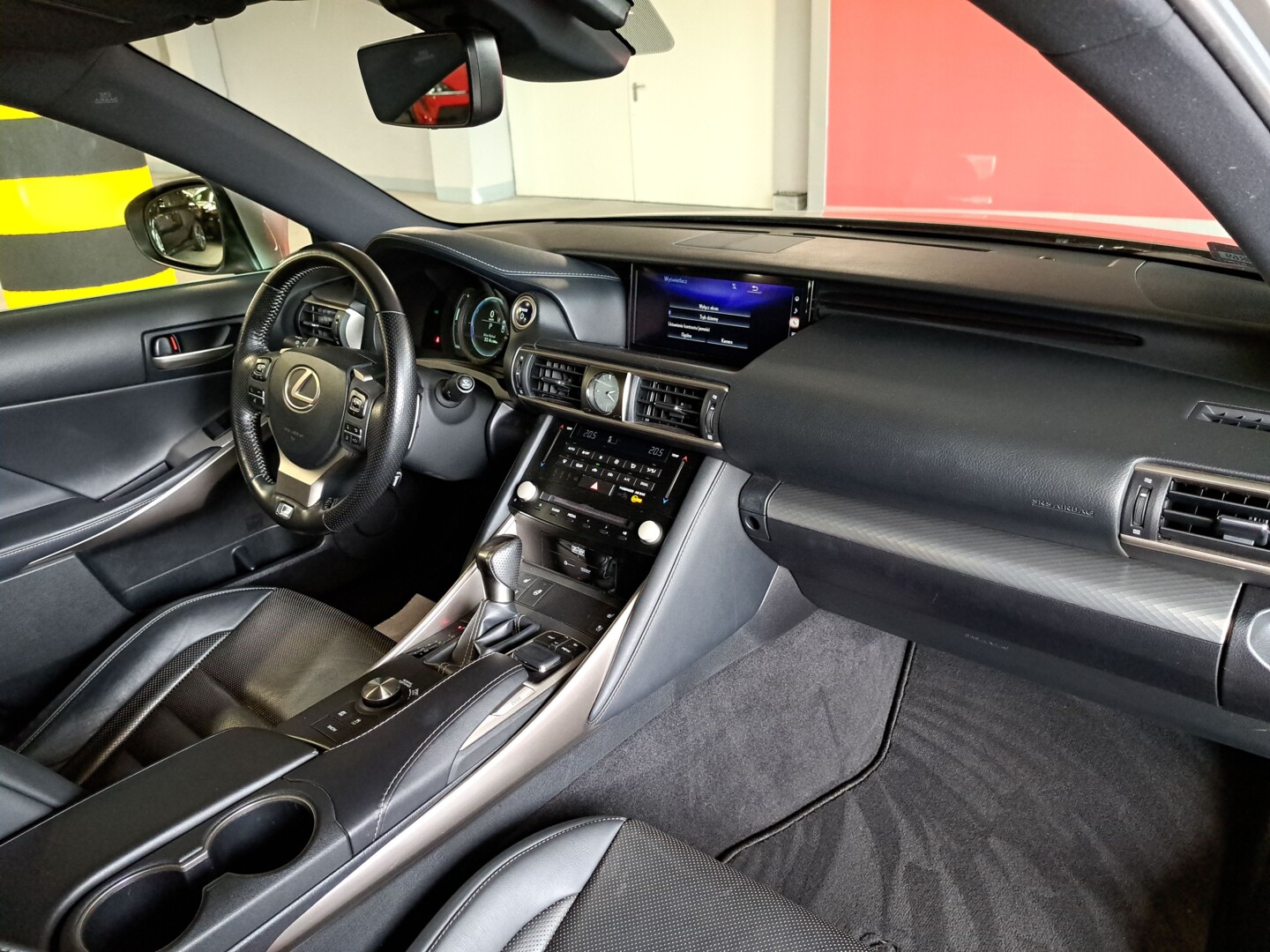 Lexus IS