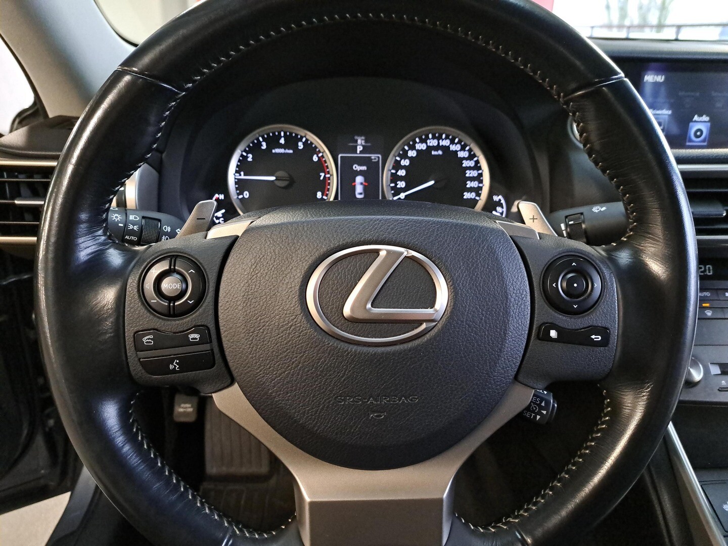 Lexus IS