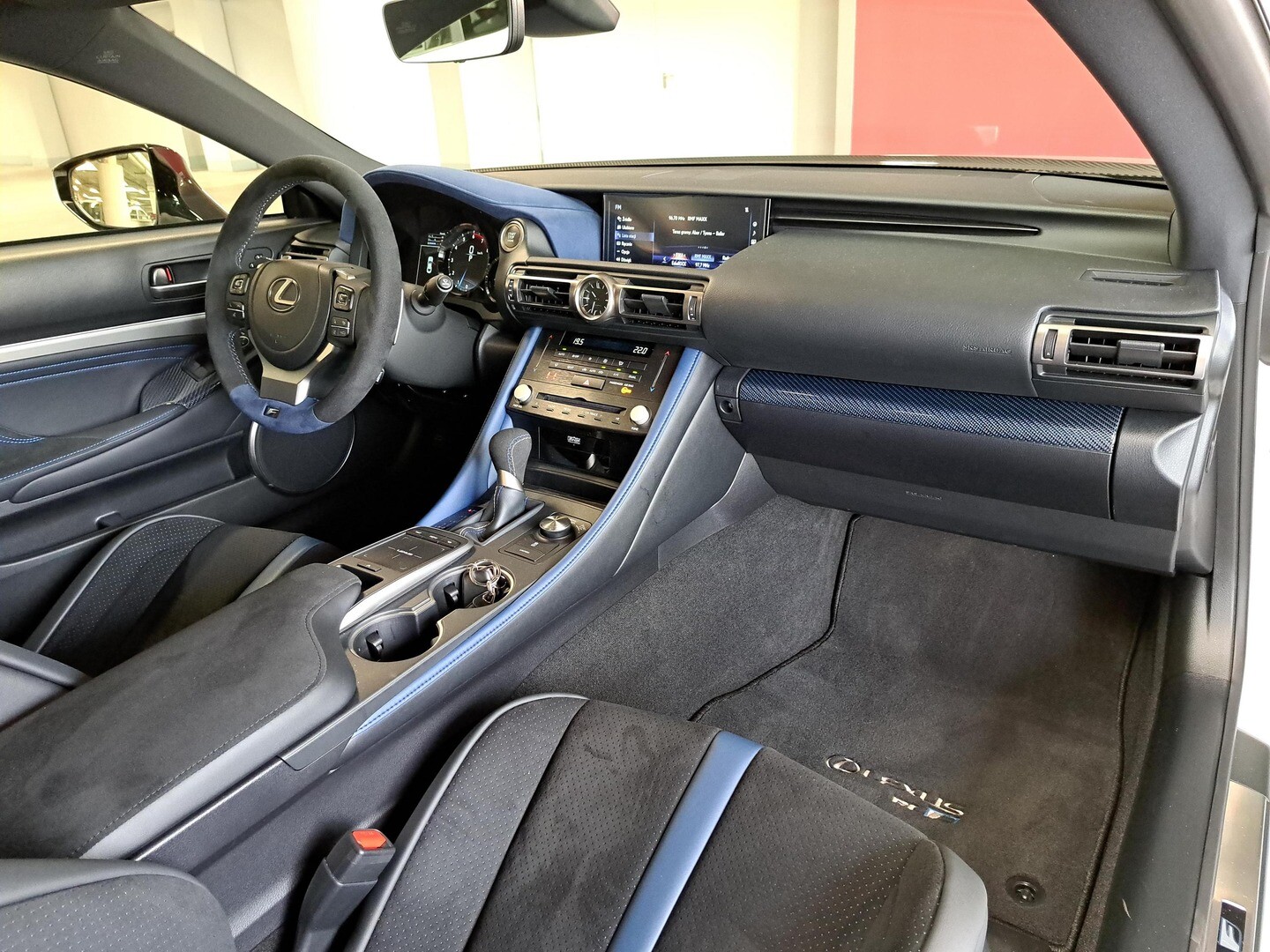 Lexus RC