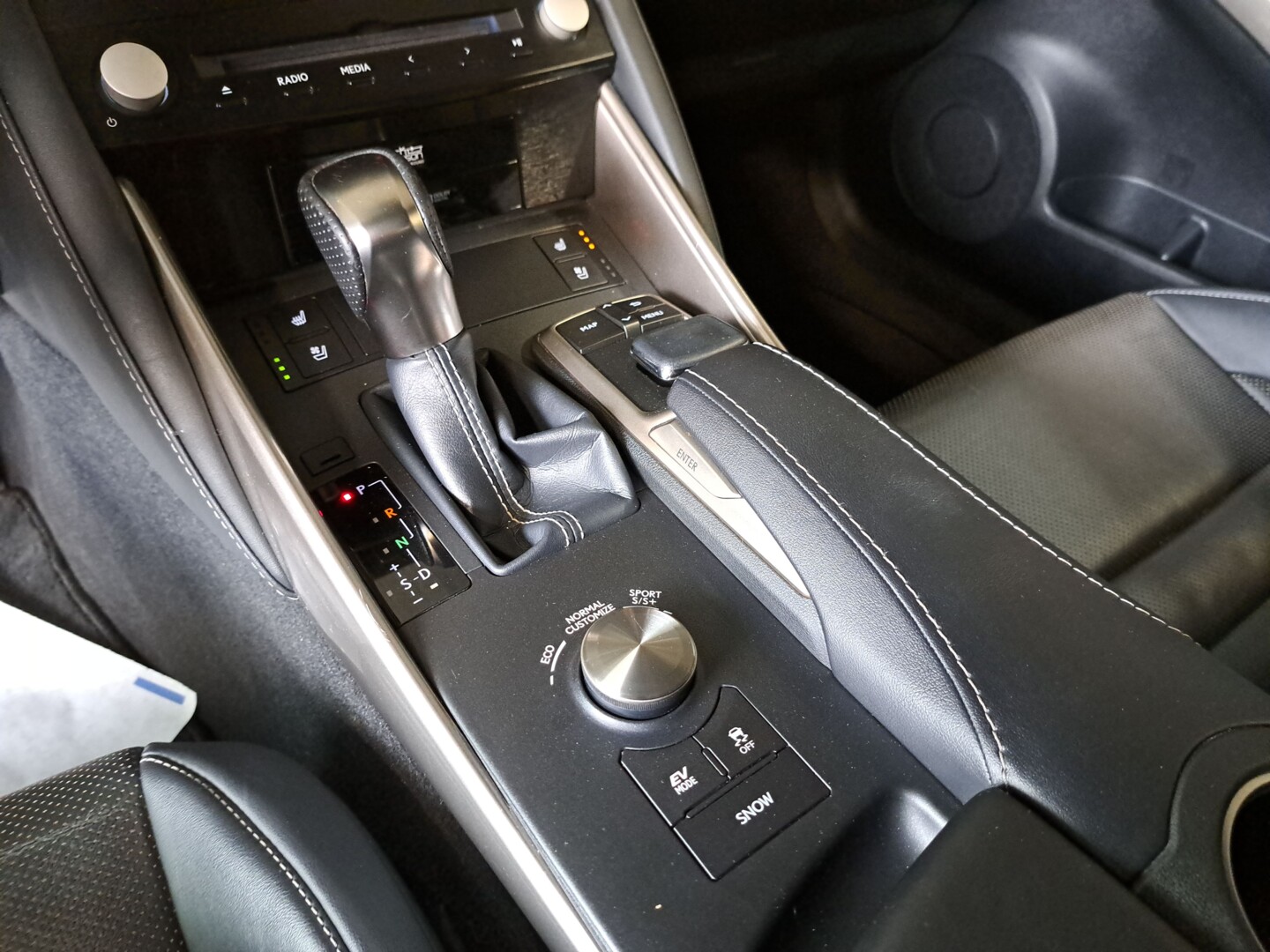 Lexus IS